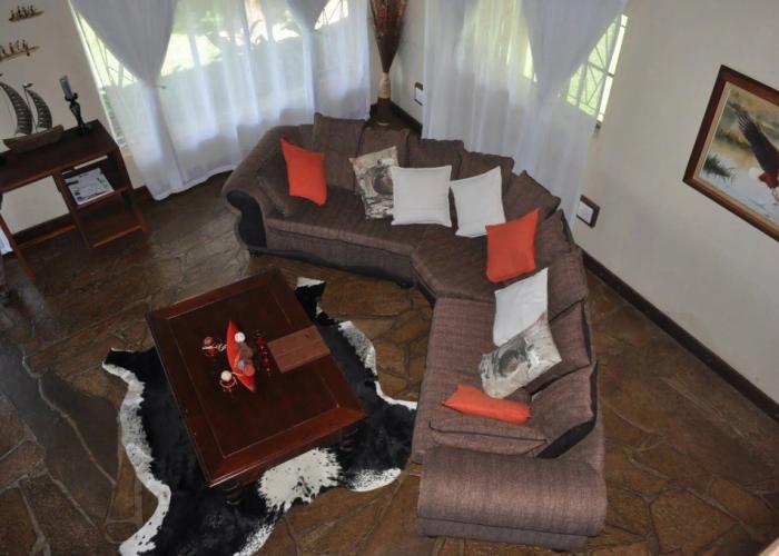 Hakusembe River Lodge