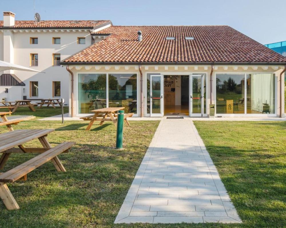 фото Nomad Hostel