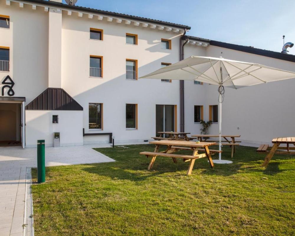 фото Nomad Hostel