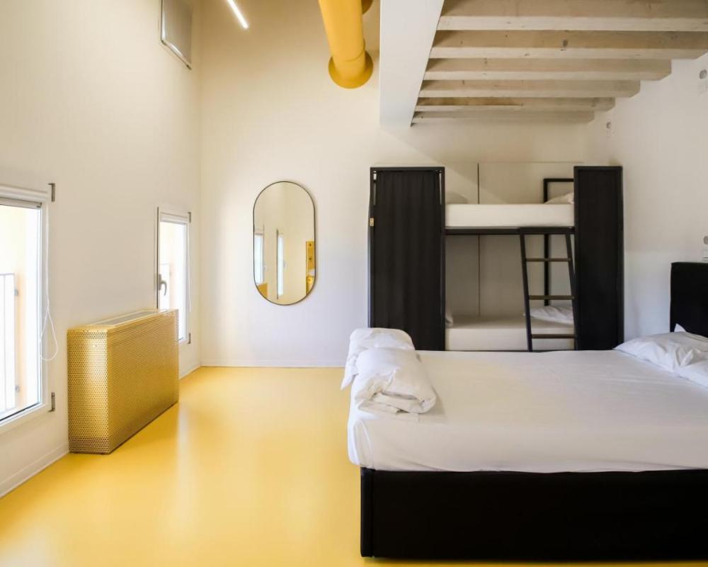 фото Nomad Hostel