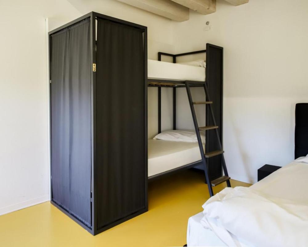 фото Nomad Hostel