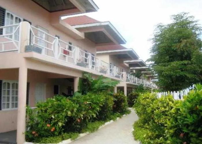 Shields Negril Villas