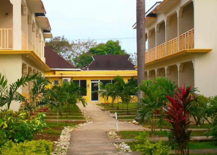 Coral Seas Beach Resort
