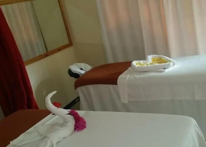 Coral Seas Beach Resort