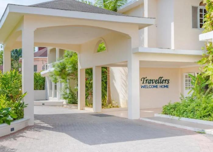 Travellers Beach Resort