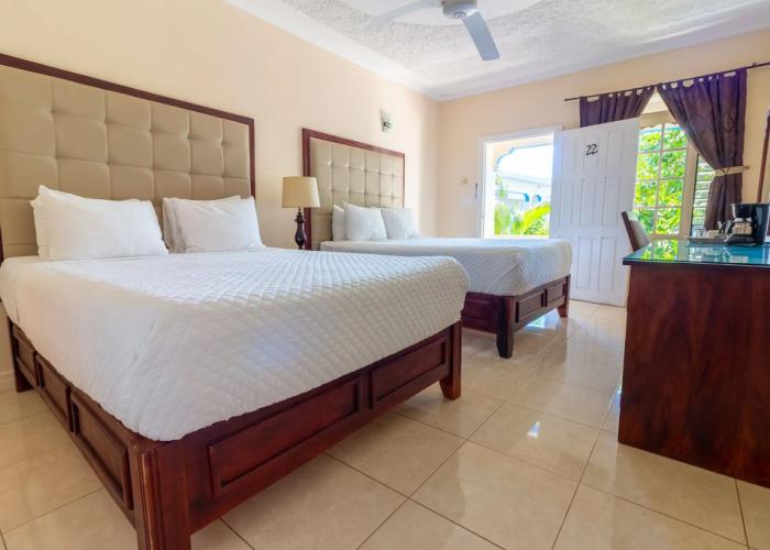 Travellers Beach Resort