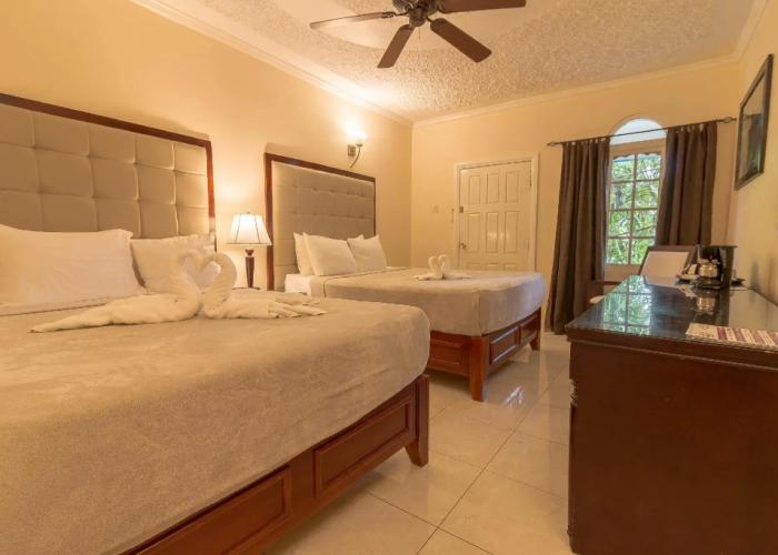 Travellers Beach Resort