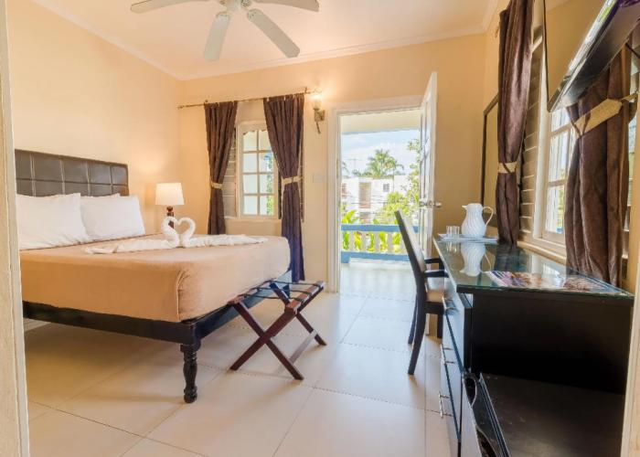 Travellers Beach Resort