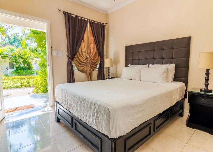 Travellers Beach Resort