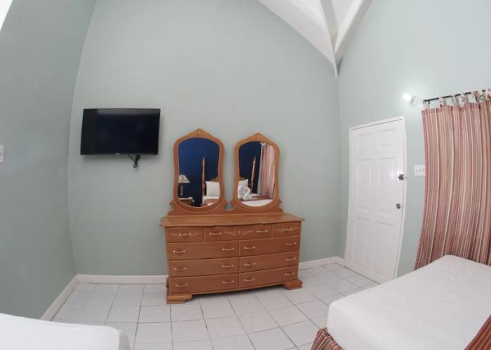 Jamaica Tamboo Resort