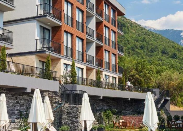 Bayview Hills Luxury Residences