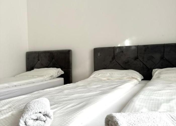 L&L rooms