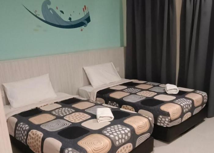 Glossy Marina Homestays