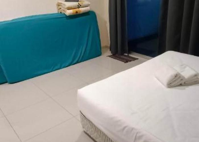 Glossy Marina Homestays