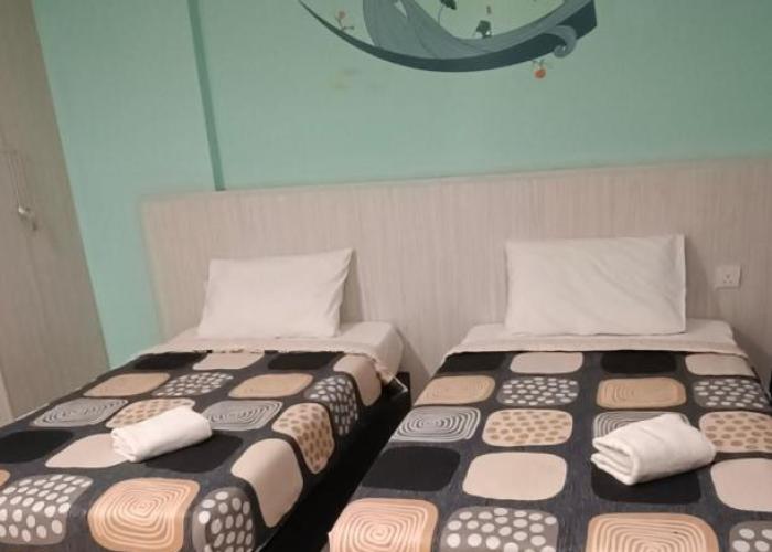 Glossy Marina Homestays