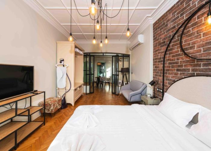 Heart of the City Center Lux Apartment with View