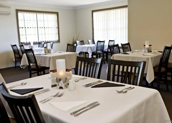 Hilltops Retreat Motor Inn