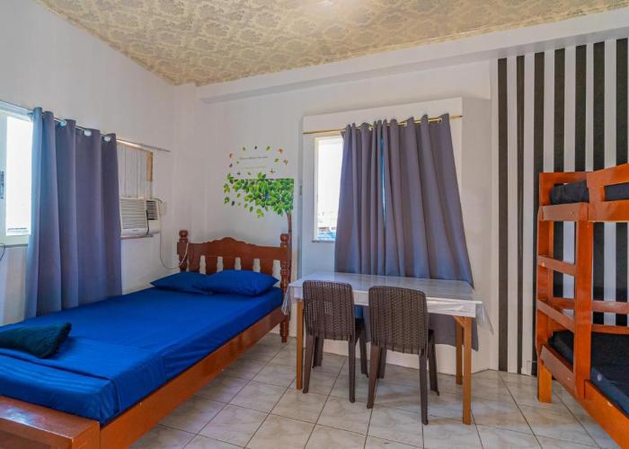 Pier La Casa Homestay Building