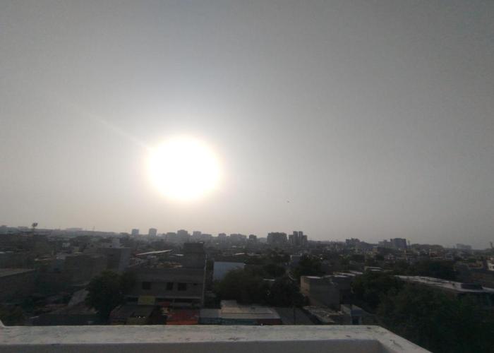 Motel 525 near Agha khan and Liaqat Hospital