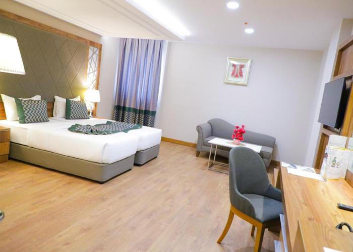 UNITED HOTEL INTERNATIONAL