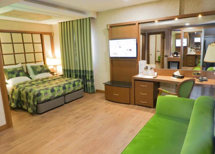 UNITED HOTEL INTERNATIONAL