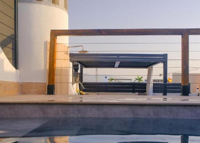 EL ÁTICO DE TERESA con PISCINA PRIVADA CLIMATIZADA a 250m playa