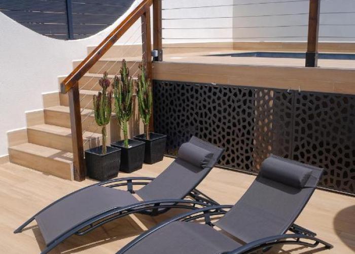 EL ÁTICO DE TERESA con PISCINA PRIVADA CLIMATIZADA a 250m playa