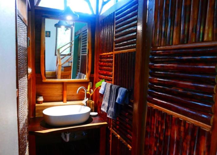 Alma Del Rio Eco-Comfort on the water