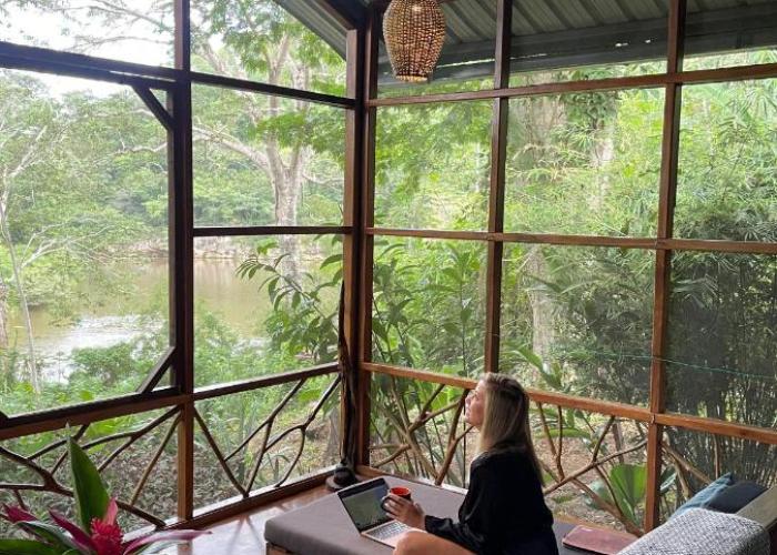Alma Del Rio Eco-Comfort on the water