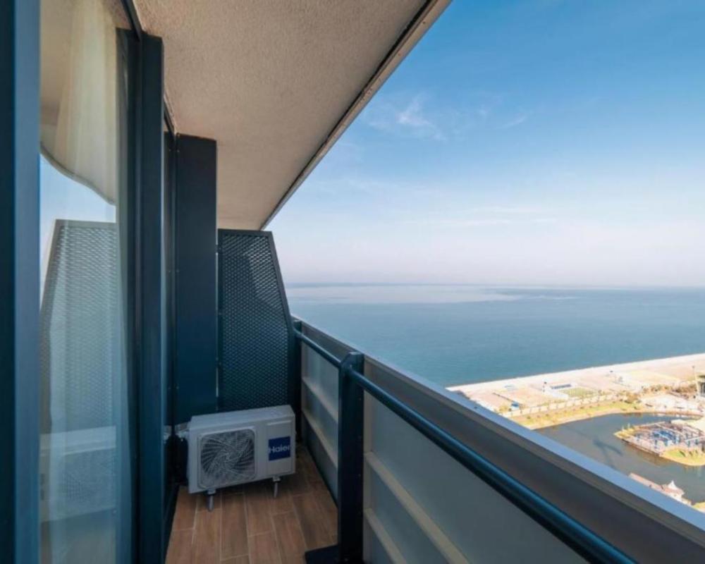 фото Come a Lot Aparthotel Batumi