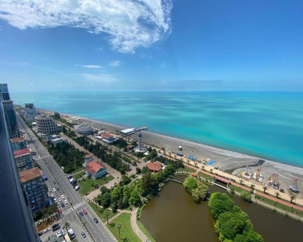 фото Come a Lot Aparthotel Batumi