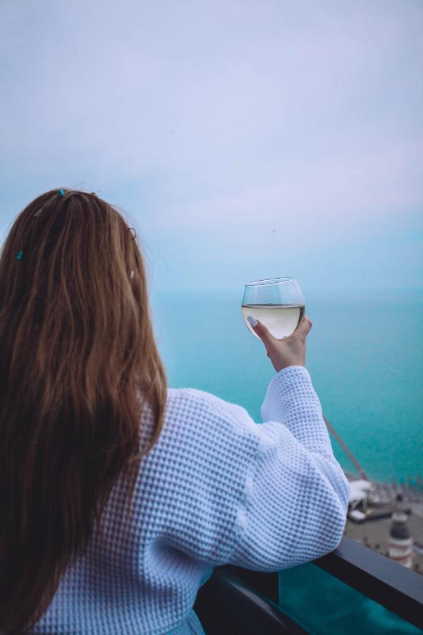 фото Come a Lot Aparthotel Batumi