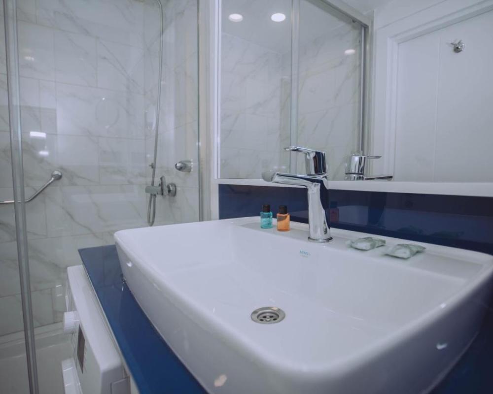 фото Come a Lot Aparthotel Batumi