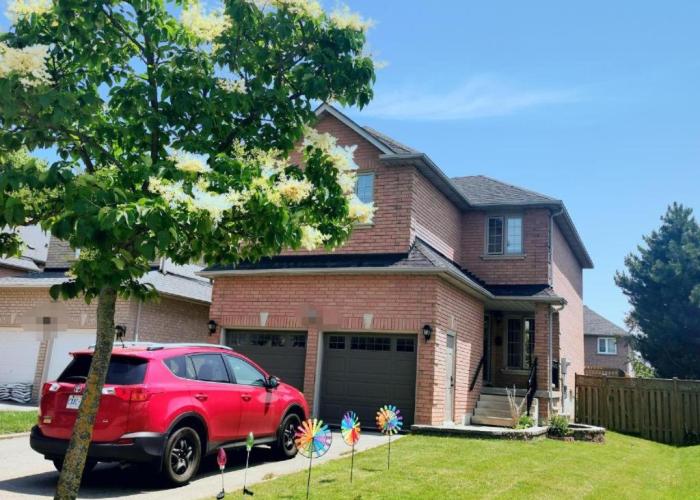 Perfect location comfort private house lower level 2 bedroom unit
