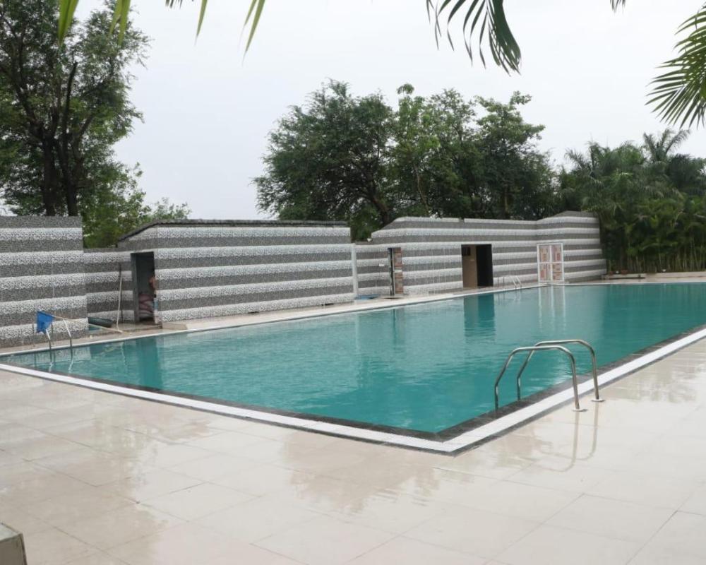 фото RAJ RESORT & BANQUETS