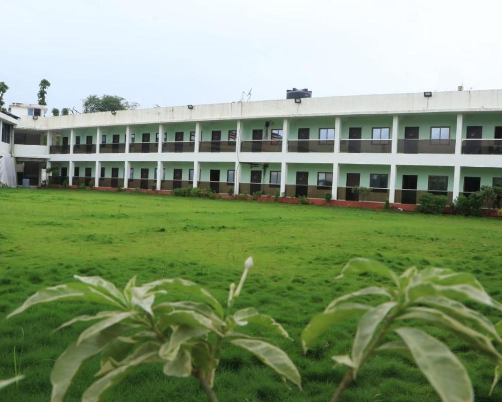 фото RAJ RESORT & BANQUETS