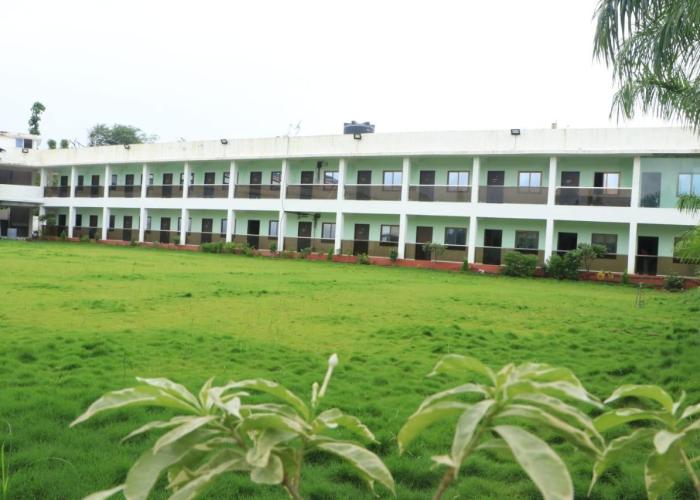 RAJ RESORT & BANQUETS
