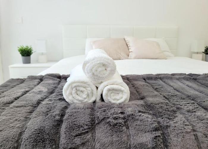 Apartment PALMA - Central & Cozy with Free Private Parking