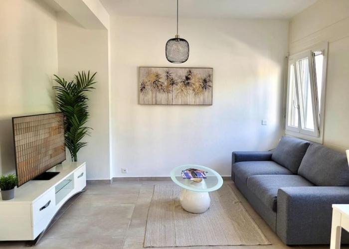 Apartment PALMA - Central & Cozy with Free Private Parking