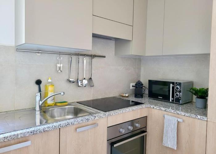 Apartment PALMA - Central & Cozy with Free Private Parking