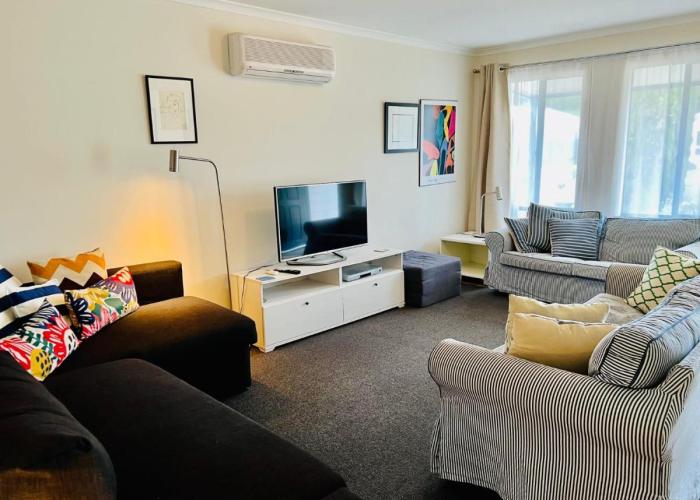 Clampetts Pet Friendly Close to Township