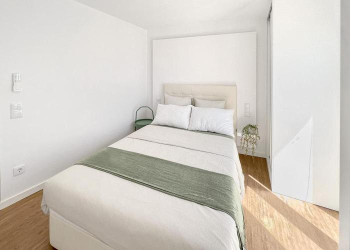Sea Light Apartment Sesimbra. 2 bedrooms, 6 guests