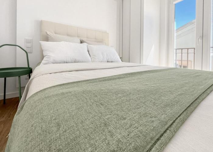 Sea Light Apartment Sesimbra. 2 bedrooms, 6 guests