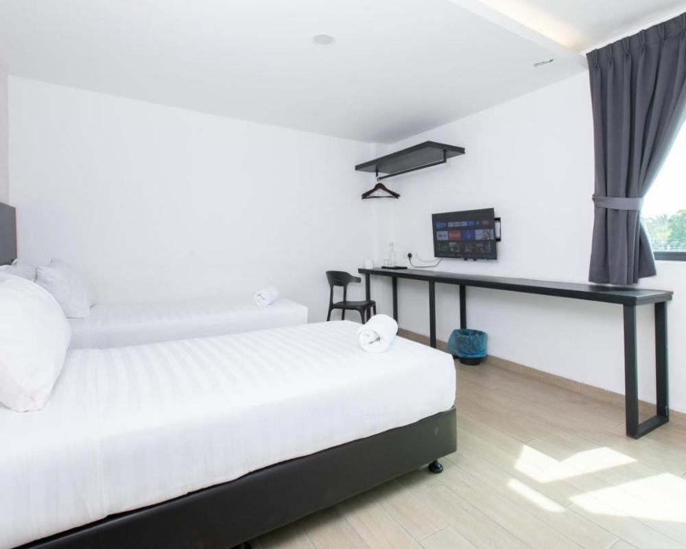 фото E Hotel