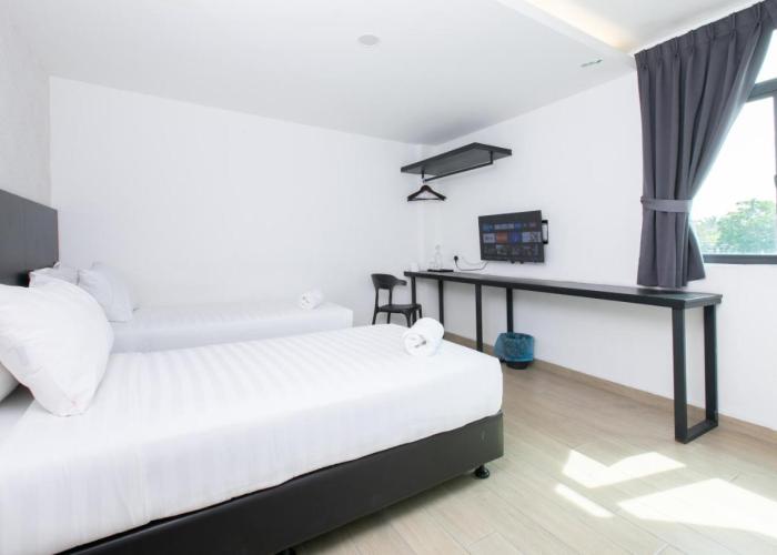 Hotel E Hotel