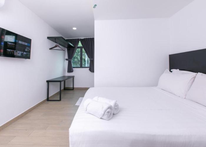 Hotel E Hotel