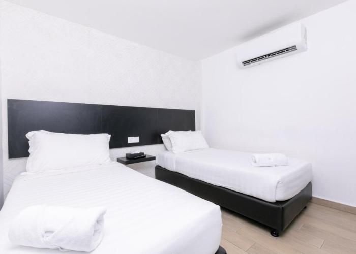 Hotel E Hotel