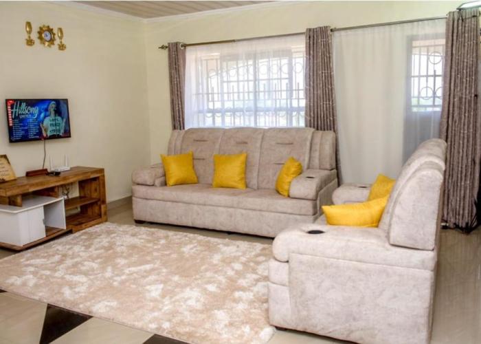 Exquisite 2BR Ensuite Apartment near Rupa Mall