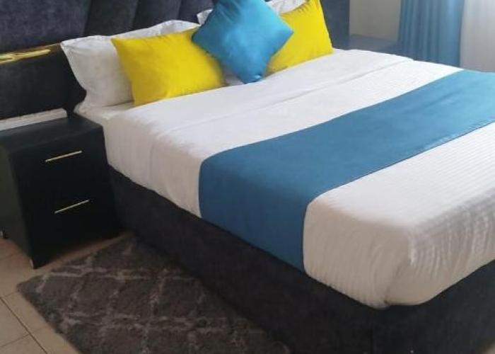 Exquisite 2BR Ensuite Apartment near Rupa Mall