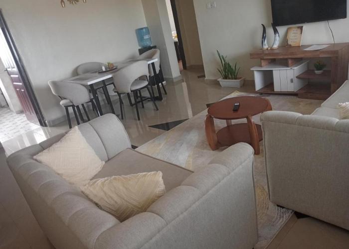 Exquisite 2BR Ensuite Apartment near Rupa Mall